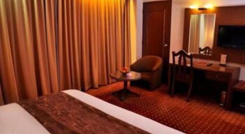 Kartika Chandra Hotel Jakarta Luaran gambar