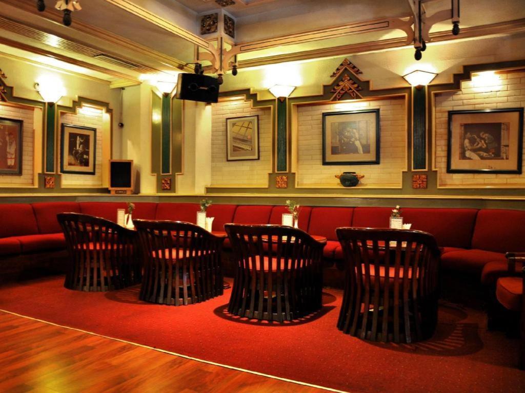 Kartika Chandra Hotel Jakarta Luaran gambar