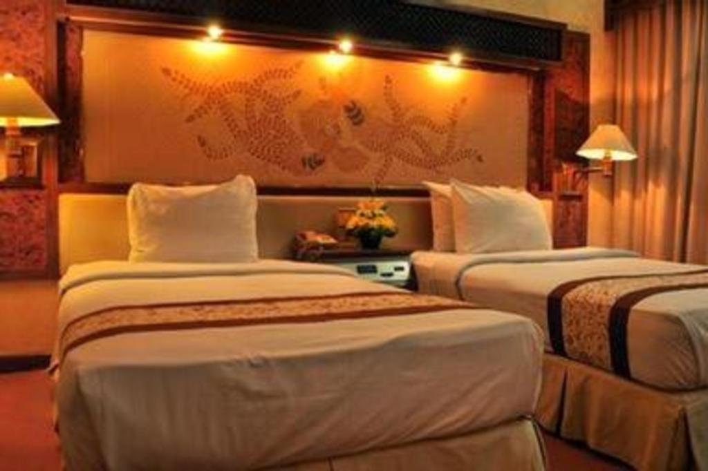 Kartika Chandra Hotel Jakarta Luaran gambar