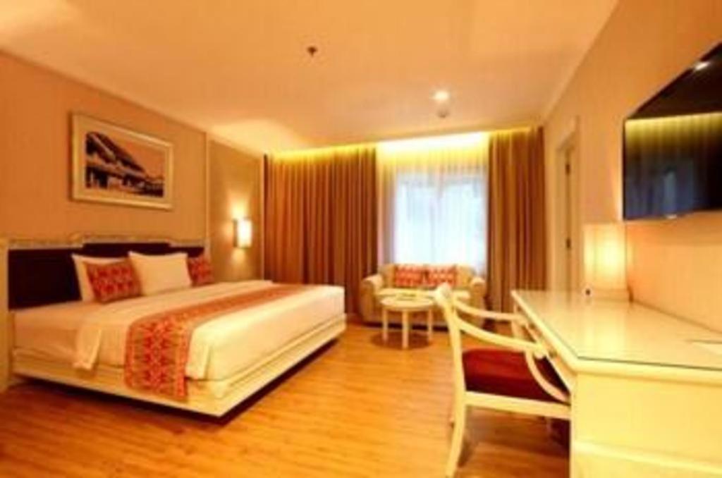 Kartika Chandra Hotel Jakarta Luaran gambar