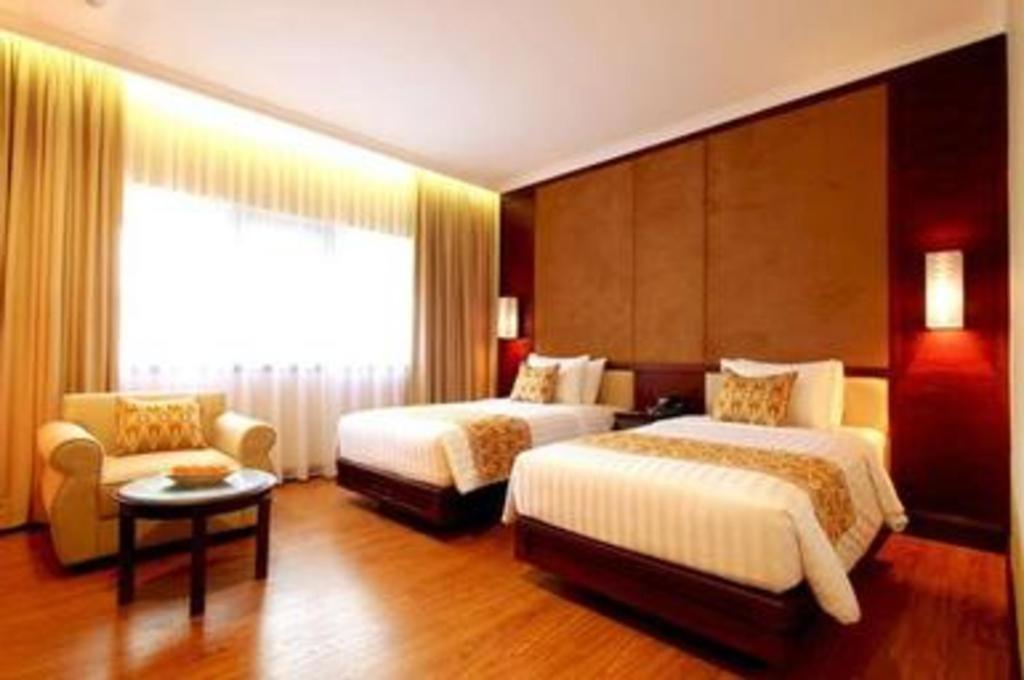 Kartika Chandra Hotel Jakarta Luaran gambar